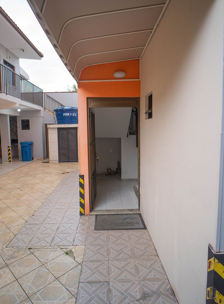 Apartamento completo próximo à Praia da Guarda do Embaú, em